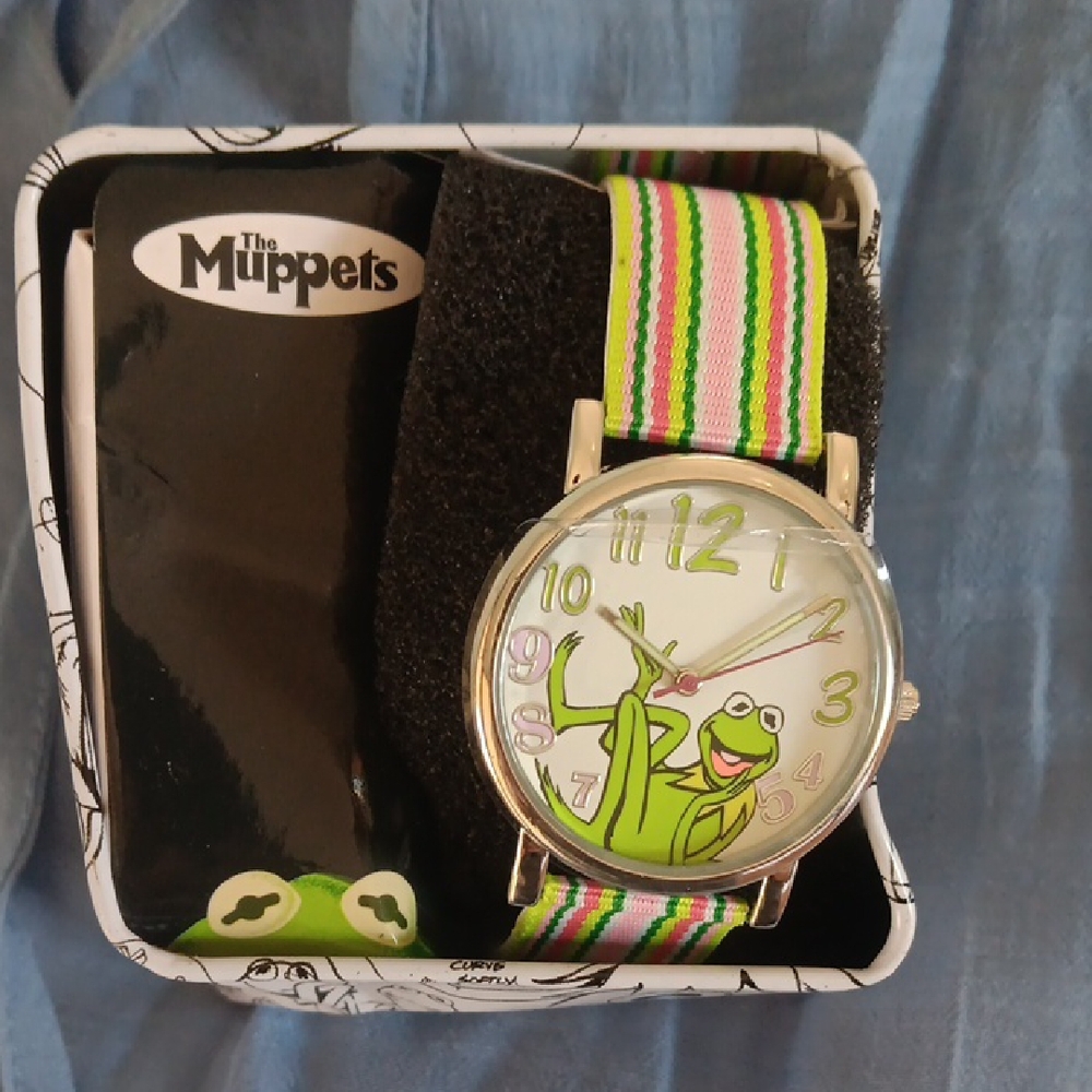 Green and White Reptile Watch The Muppets Brand New Without Tags.